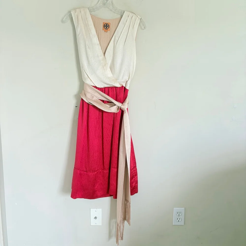 Tory Burch Darya Cream and‎ Red Silk Colorblock Wrap Dress 52111401 Size 0